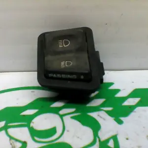 Foto de Interruptor de luz larga/corta Honda SH 125 00-04 referencia 382-22-39394 foto 2