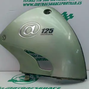 Foto de Carcasa lateral derecha Honda ARROBA 125 referencia 372-21-38142 foto 6