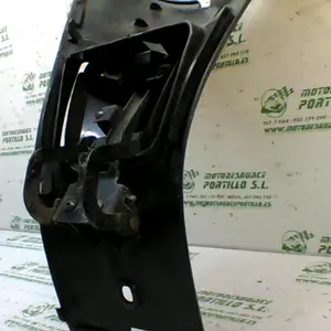 Foto de Puerta depósito gasolina Honda Pcx 125 referencia 181-23-46252 foto 4