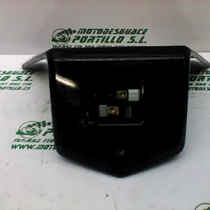 Foto de Embellecedor de contraescudo Kymco Super Dink 125 referencia 15-23-41664 foto 9
