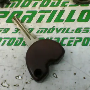 Foto de Cerradura con llave Piaggio X9 125 referencia 244-19-24246 foto 5