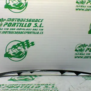 Foto de Embellecedor del frontal Piaggio MP3 YOURBAN 300 LT referencia 440-21-36773 foto 7