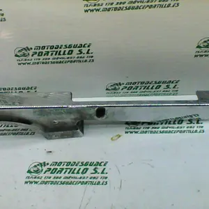 Foto de Cubre cadena Hyosung aquila 650 i referencia 27-19-19360 foto 7