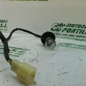 Foto de Instalación de piloto trasero Honda CBF 125 M referencia 170-19-20460 foto 3