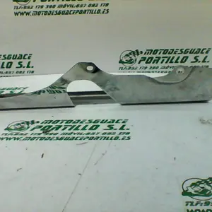 Foto de Cubre cadena Kymco VENOX 250 referencia 154-19-20921 foto 3