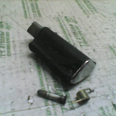 Foto de Reposapies delantero derecho Yamaha VIRAGO 250 referencia 231-18-15926