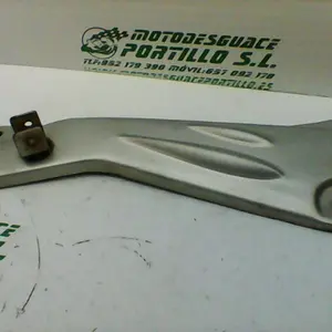 Foto de Estribera trasera izquierda Yamaha YBR 125 i referencia 171-21-30498 foto 7