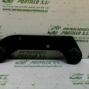 Foto de Soporte del tubo de escape Suzuki GLADIUS SFV 650 I referencia 202-18-16235 foto 1