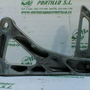 Foto de Estribera trasera derecha Honda CBR650 FA referencia 104-18-13330 foto 2