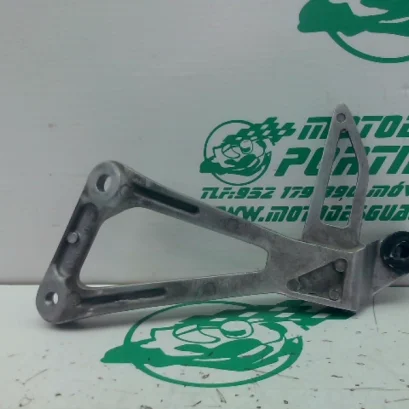 Foto de Estribera trasera derecha Honda CB 500XA referencia 415-23-47810