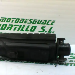 Foto de Reposapies delantero derecho Honda CBF 125 M referencia 166-22-34822 foto 10