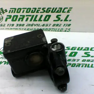 Foto de Bomba de freno delantero Yamaha YBR 125 i referencia 171-21-30489 foto 11