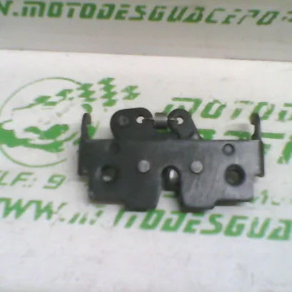 Foto de Cerradura del asiento Derbi RAMBLA 300 referencia 167-22-37735