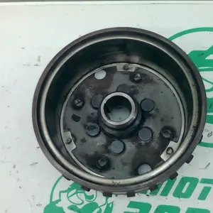 Foto de Plato magnetico Peugeot TWEET 125 15-18 referencia 117-22-44551