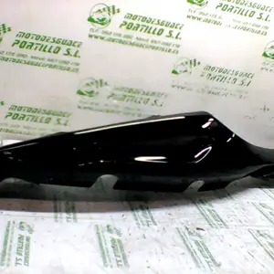 Foto de Carcasa lateral trasera derecha Hyosung GT 250 I COMET referencia 197-18-16242 foto 2