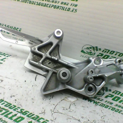 Foto de Estribera delantera izquierda BMW F 800 ST referencia 312-19-24591