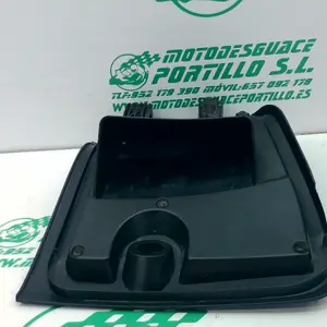 Foto de Puerta de guantera Yamaha XMAX 250 referencia 307-22-37461 foto 4