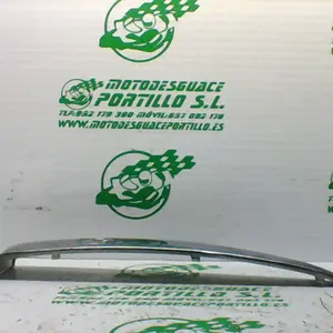 Foto de Embellecedor del frontal Piaggio Beverly 125 referencia 249-22-38629 foto 2