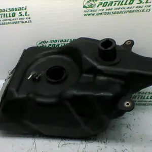 Foto de Deposito gasolina Yamaha XMAX 250 referencia 431-21-32520 foto 4