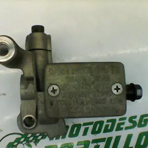 Foto de Bomba de freno delantero Yamaha Cygnus x 125 referencia 324-23-45143 foto 20