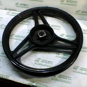 Foto de Llanta trasera Yamaha YBR 125 referencia 124-22-35475