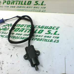 Foto de Sensor de patilla lateral Yamaha XMAX 250 referencia 213-19-22463 foto 2