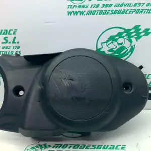 Foto de Embellecedor de tapa cárter Yamaha Xenter 125 referencia 446-22-40783 foto 4