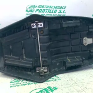 Foto de Asiento Yamaha special 250 referencia 183-16-47409 foto 4