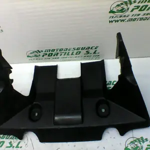 Foto de Protector de radiador Yamaha XMAX 250 referencia 213-19-37436 foto 2
