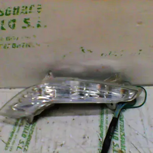 Foto de Intermitente delantero derecho Peugeot Tweet 50 4T referencia 92-23-45773 foto 3