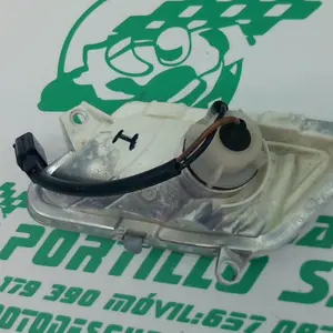 Foto de Intermitente delantero izquierdo Yamaha XMAX 250I referencia 283-22-37495 foto 2