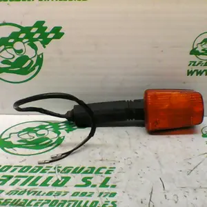 Foto de Intermitente delantero derecho Suzuki GS 500 E referencia 290-20-36941 foto 7