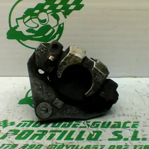 Foto de Pinza de freno delantera Yamaha Cygnus flame 125 referencia 396-22-42772 foto 2