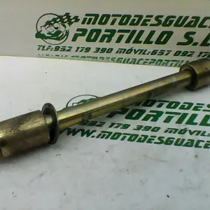 Foto de Eje de rueda trasera Yamaha YBR 125 i referencia 171-21-30508