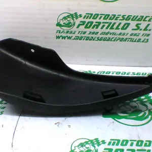 Foto de Carcasa bajo asiento derecho Aprilia COMPAY 125 referencia 158-21-29478