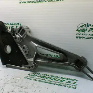 Foto de Estribera trasera izquierda Honda CBF 250 referencia 214-19-23296 foto 2
