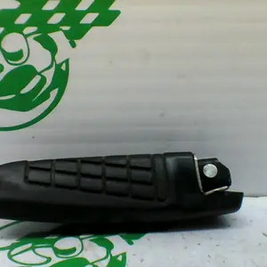 Foto de Reposapies trasero derecho Yamaha TRICITY 125I referencia 307-21-35715 foto 2