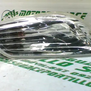 Foto de Intermitente delantero izquierdo Vespa LX 50 2T referencia 321-20-28505 foto 13