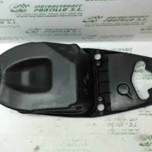 Foto de Porta-casco Honda LEAD 100 referencia 136-17-32292 foto 4
