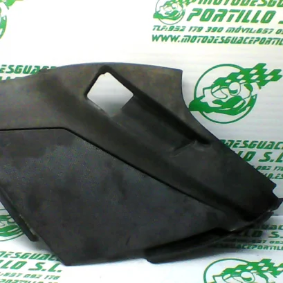 Foto de Carcasa bajo asiento derecho Derbi RAMBLA 250 referencia 304-20-27237