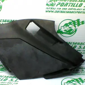 Foto de Carcasa bajo asiento derecho Derbi RAMBLA 250 referencia 304-20-27237