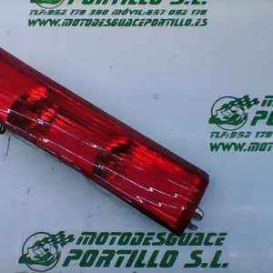 Foto de Intermitente trasero izquierdo Piaggio X8 200 referencia 264-18-18350 foto 3