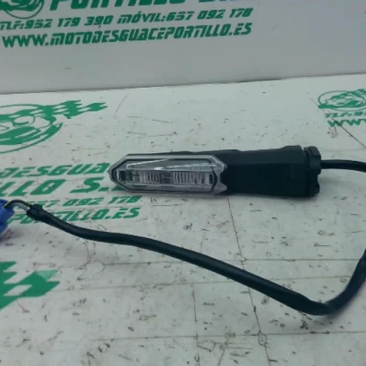 Foto de Intermitente trasero derecho Kawasaki Z 900 referencia 6-24-47510