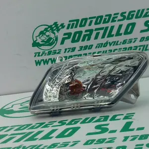Foto de Intermitente delantero derecho Yamaha XMAX 250I referencia 283-22-37494 foto 3