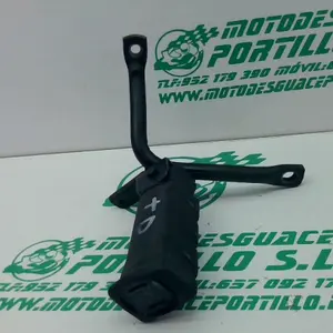 Foto de Estribera trasera derecha con reposapies Honda ARROBA 125 referencia 372-21-38136 foto 7