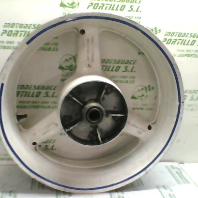 Foto de Llanta trasera Yamaha R6 referencia 17-18-12392