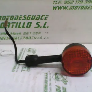 Foto de Intermitente delantero derecho Honda SKY 50 referencia 161-17-10856 foto 3