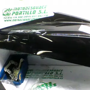 Foto de Carcasa bajo asiento derecho Honda Pcx 125 referencia 342-20-27820 foto 4