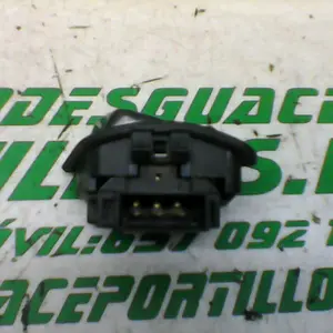 Foto de Interruptor de luz larga/corta Honda SH MODE referencia 57-20-26471