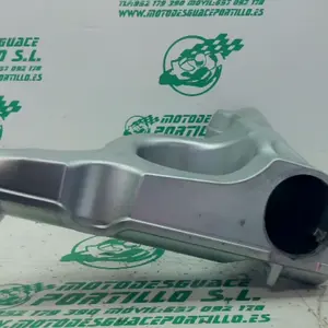 Foto de Basculante BMW K1200R referencia 332-23-45455 foto 7